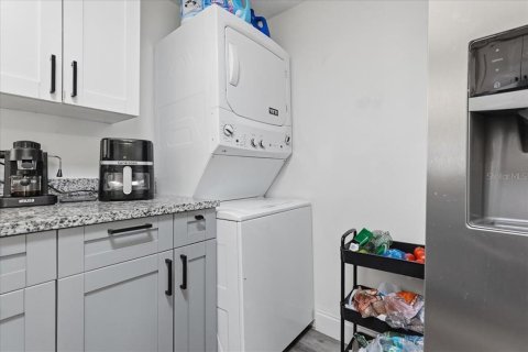 House in Tampa, Florida 3 bedrooms, 123.75 sq.m. № 2419233 - photo 16
