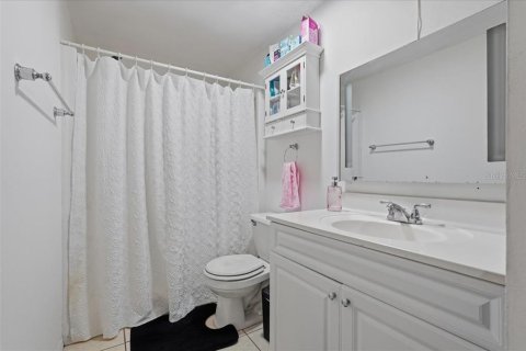 House in Tampa, Florida 3 bedrooms, 123.75 sq.m. № 2419233 - photo 21