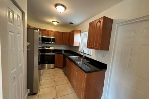 Touwnhouse à louer à Fort Lauderdale, Floride: 2 chambres, 116.13 m2 № 1957089 - photo 8