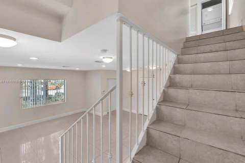 Touwnhouse à louer à Fort Lauderdale, Floride: 2 chambres, 116.13 m2 № 1957089 - photo 15