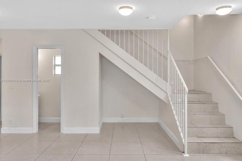 Touwnhouse à louer à Fort Lauderdale, Floride: 2 chambres, 116.13 m2 № 1957089 - photo 14