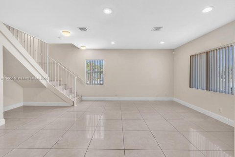 Touwnhouse à louer à Fort Lauderdale, Floride: 2 chambres, 116.13 m2 № 1957089 - photo 13