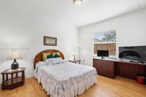 Touwnhouse à vendre à Pembroke Pines, Floride: 2 chambres, 119.01 m2 № 1972328 - photo 14