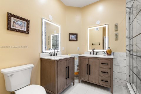 Touwnhouse à vendre à Pembroke Pines, Floride: 2 chambres, 119.01 m2 № 1972328 - photo 11