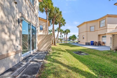 Touwnhouse à vendre à Pembroke Pines, Floride: 2 chambres, 119.01 m2 № 1972328 - photo 19