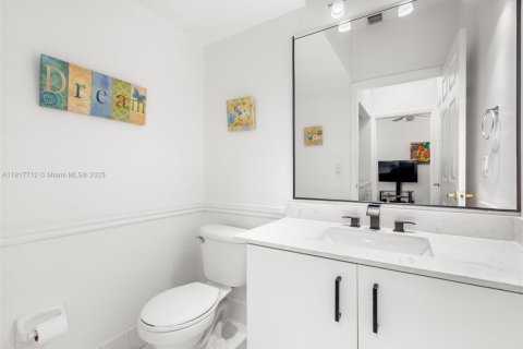 Touwnhouse à vendre à Pembroke Pines, Floride: 2 chambres, 119.01 m2 № 1972328 - photo 17