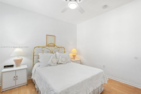 Touwnhouse à vendre à Pembroke Pines, Floride: 2 chambres, 119.01 m2 № 1972328 - photo 12