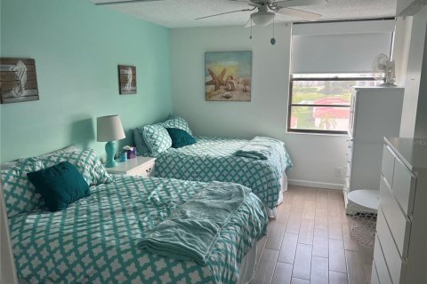 Снять в аренду кондоминиум в Сент-Питерсберг, Флорида 1 комната, 98.01м2, № 1511793 - фото 8