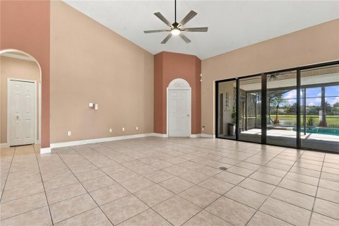 House in Orlando, Florida 4 bedrooms, 216.93 sq.m. № 2410576 - photo 7