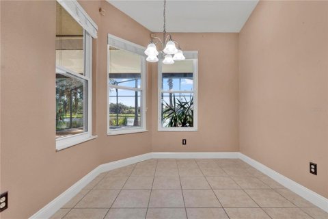 House in Orlando, Florida 4 bedrooms, 216.93 sq.m. № 2410576 - photo 15