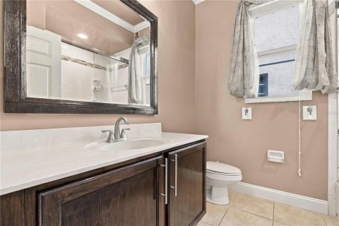 House in Orlando, Florida 4 bedrooms, 216.93 sq.m. № 2410576 - photo 17