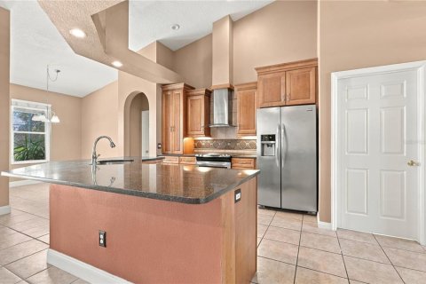 House in Orlando, Florida 4 bedrooms, 216.93 sq.m. № 2410576 - photo 12