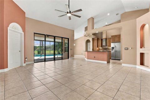 House in Orlando, Florida 4 bedrooms, 216.93 sq.m. № 2410576 - photo 8