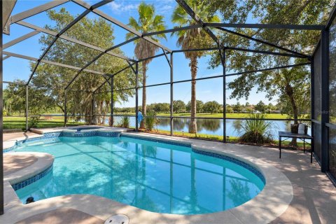 House in Orlando, Florida 4 bedrooms, 216.93 sq.m. № 2410576 - photo 27