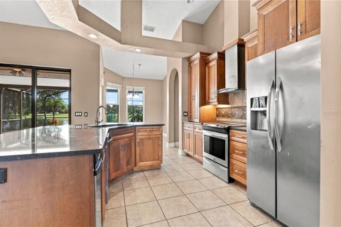 House in Orlando, Florida 4 bedrooms, 216.93 sq.m. № 2410576 - photo 14