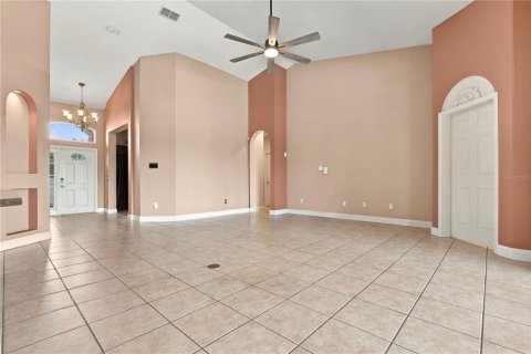 House in Orlando, Florida 4 bedrooms, 216.93 sq.m. № 2410576 - photo 11