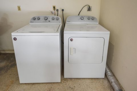 House in Boca Raton, Florida 4 bedrooms, 207.73 sq.m. № 2247877 - photo 22