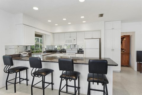 House in Boca Raton, Florida 4 bedrooms, 207.73 sq.m. № 2247877 - photo 11