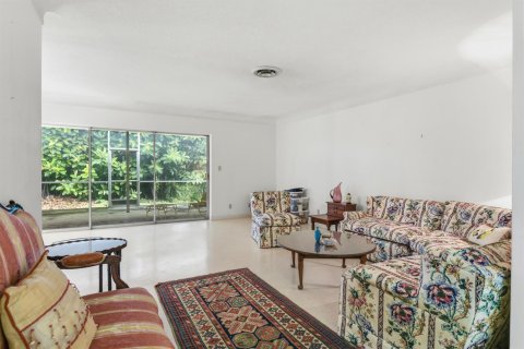 House in Boca Raton, Florida 4 bedrooms, 207.73 sq.m. № 2247877 - photo 4