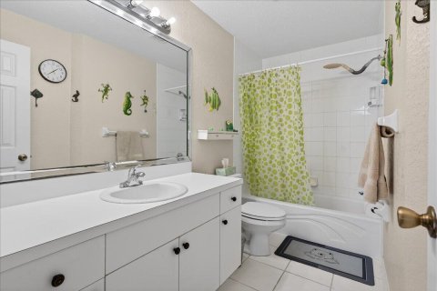 Condo in Vero Beach, Florida, 2 bedrooms  № 2086734 - photo 12