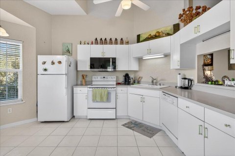 Condo in Vero Beach, Florida, 2 bedrooms  № 2086734 - photo 8