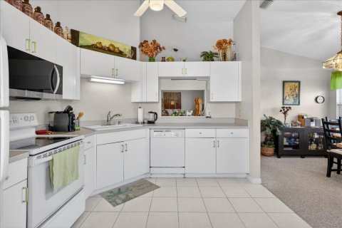 Condo in Vero Beach, Florida, 2 bedrooms  № 2086734 - photo 6