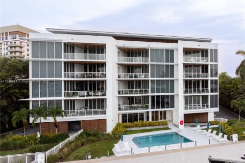 Condo in Fort Lauderdale, Florida, 5 bedrooms  № 1819848 - photo 8