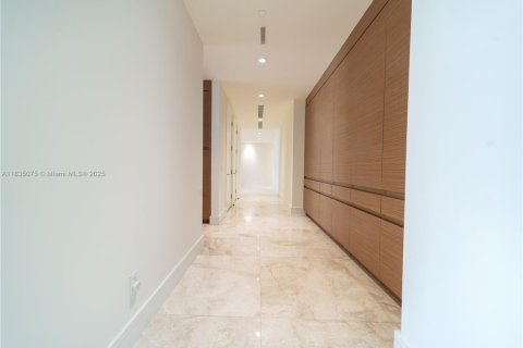 Condo in Fort Lauderdale, Florida, 5 bedrooms  № 1819848 - photo 27