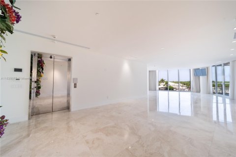 Condo in Fort Lauderdale, Florida, 5 bedrooms  № 1819848 - photo 24