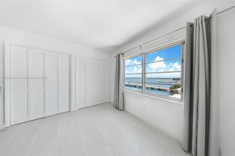 Condominio en alquiler en Miami Beach, Florida, 2 dormitorios, 116.78 m2 № 1872131 - foto 24