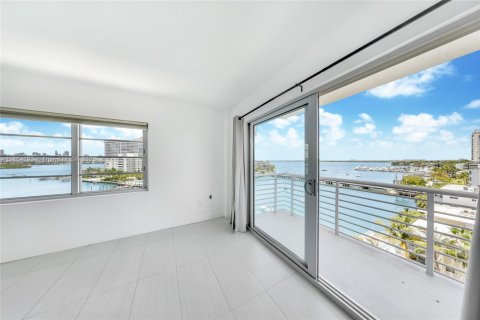 Condominio en alquiler en Miami Beach, Florida, 2 dormitorios, 116.78 m2 № 1872131 - foto 16