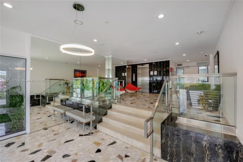 Condominio en alquiler en Miami Beach, Florida, 2 dormitorios, 116.78 m2 № 1872131 - foto 25