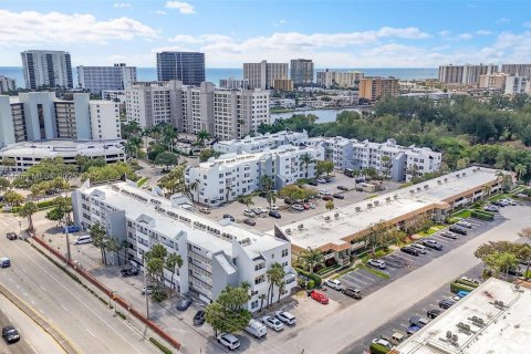 Condominio en alquiler en Pompano Beach, Florida, 2 dormitorios, 77.57 m2 № 2059770 - foto 19