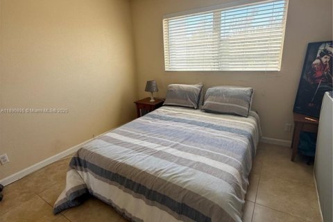 Condominio en alquiler en Pompano Beach, Florida, 2 dormitorios, 77.57 m2 № 2059770 - foto 10