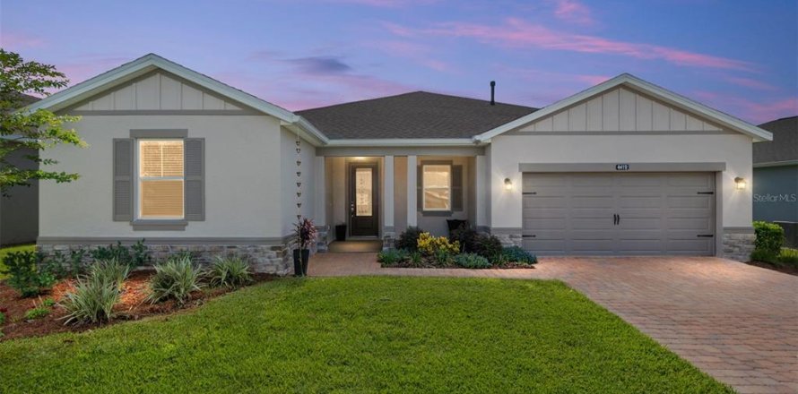 House in Ocala, Florida 3 bedrooms, 228.45 sq.m. № 1807317