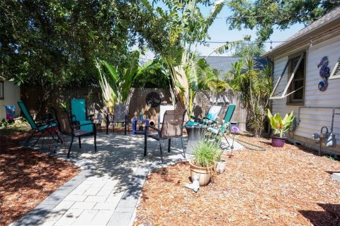 House in Saint Petersburg, Florida 3 bedrooms, 120.4 sq.m. № 1849378 - photo 13