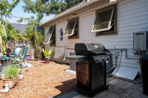 House in Saint Petersburg, Florida 3 bedrooms, 120.4 sq.m. № 1849378 - photo 12