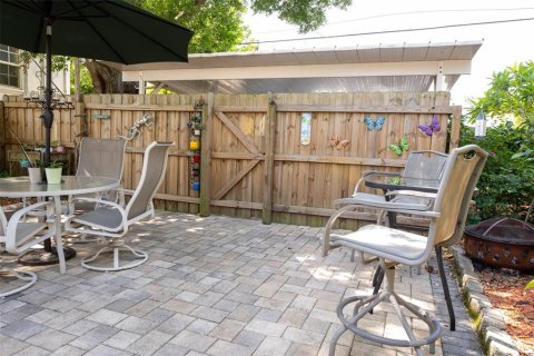 House in Saint Petersburg, Florida 3 bedrooms, 120.4 sq.m. № 1849378 - photo 24