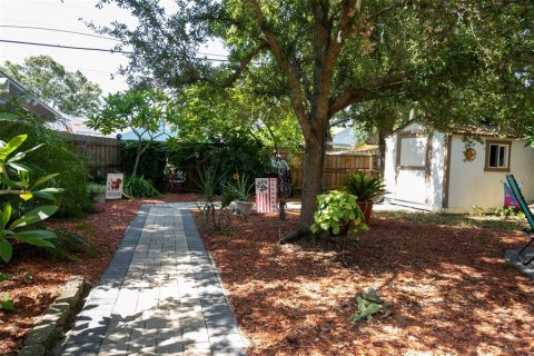 House in Saint Petersburg, Florida 3 bedrooms, 120.4 sq.m. № 1849378 - photo 14