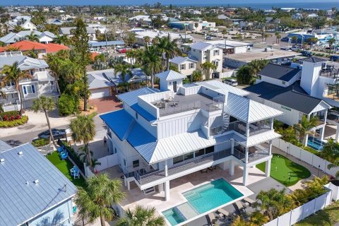 Купить виллу или дом в Холмс-Бич, Флорида 9 комнат, 311.78м2, № 2101835 - фото 3