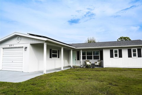 House in Sebastian, Florida 3 bedrooms, 124.58 sq.m. № 2080265 - photo 28