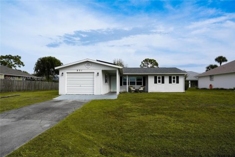 House in Sebastian, Florida 3 bedrooms, 124.58 sq.m. № 2080265 - photo 29
