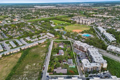 Propiedad comercial en venta en Homestead, Florida № 1807911 - foto 7