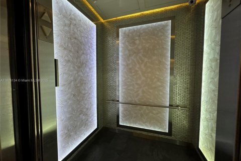 Condo in Miami, Florida, 2 bedrooms № 1936528 - photo 22