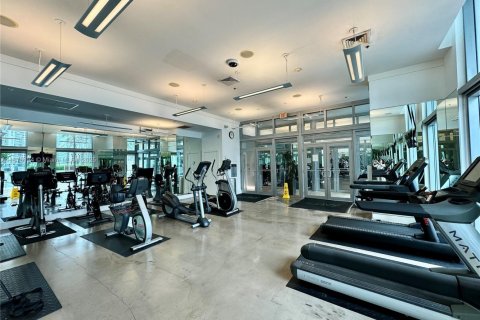 Condo in Miami, Florida, 2 bedrooms № 1936528 - photo 13