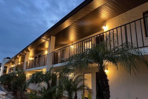 Copropriété à louer à Sarasota, Floride: 2 chambres, 98.94 m2 № 1115343 - photo 2