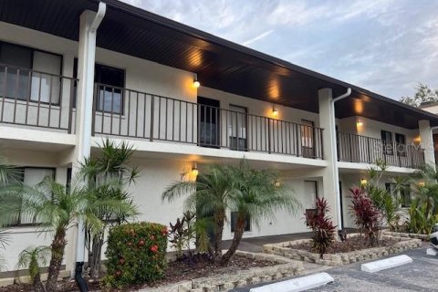 Copropriété à louer à Sarasota, Floride: 2 chambres, 98.94 m2 № 1115343 - photo 1