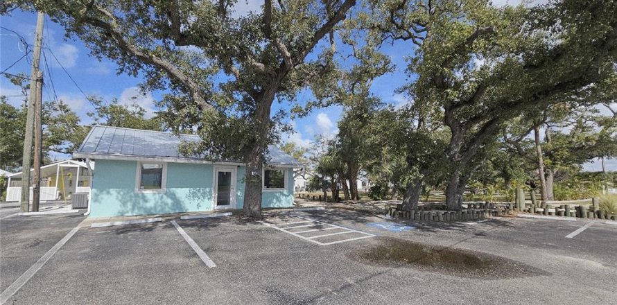 Propiedad comercial en Englewood, Florida 89.19 m2 № 1883583
