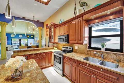 Casa en venta en Hallandale Beach, Florida, 3 dormitorios, 156.08 m2 № 1857612 - foto 7