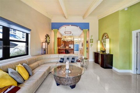 Casa en venta en Hallandale Beach, Florida, 3 dormitorios, 156.08 m2 № 1857612 - foto 16